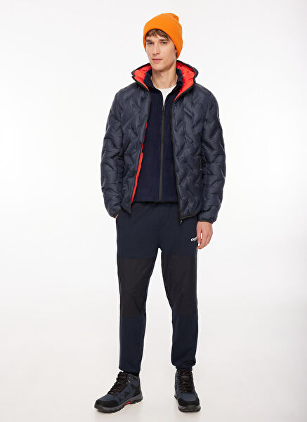 Discovery Expedition Erkek Mont, Kaban