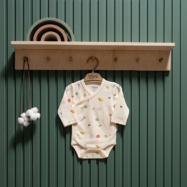 Tiffany Body, Zıbın