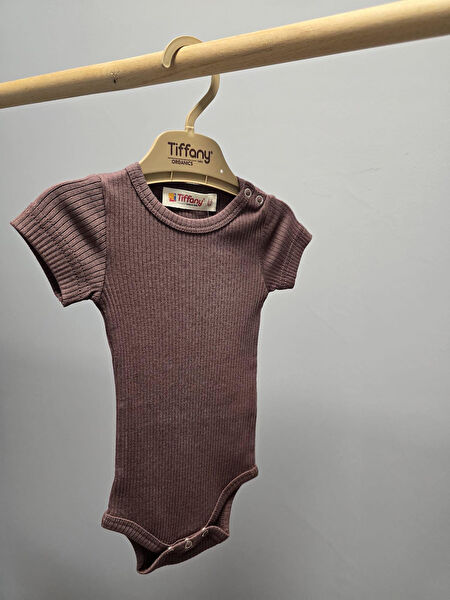 Tiffany Body, Zıbın