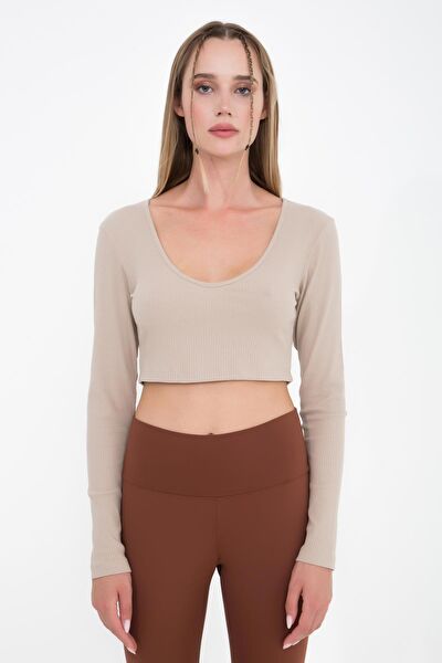 Comm-Ci Kadın Atlet, Body