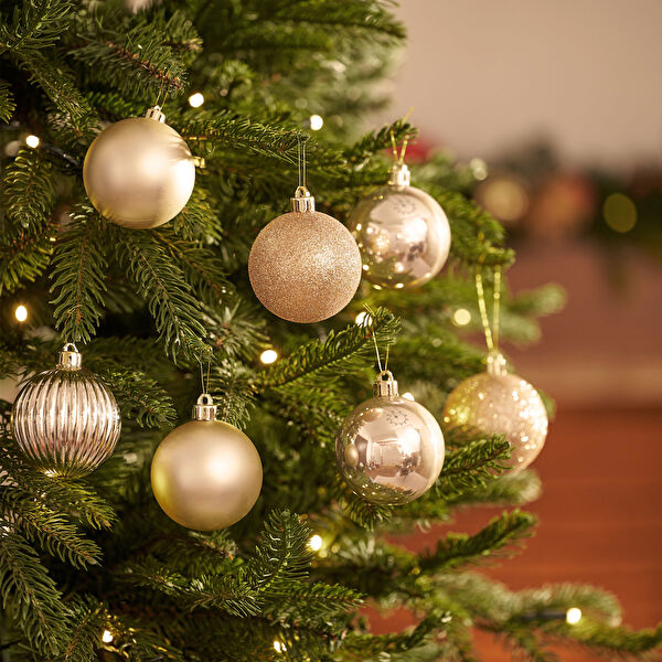 Karaca Yılbaşı Süsleri