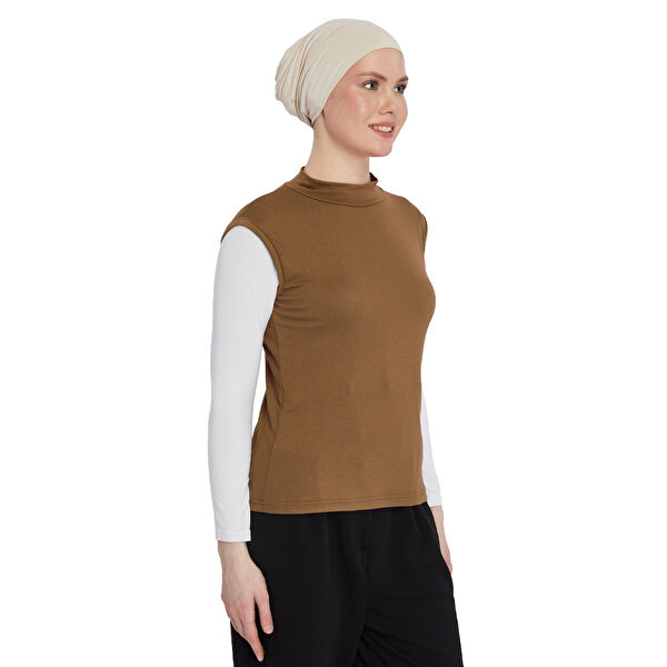 Altobeh Kadın Atlet, Body