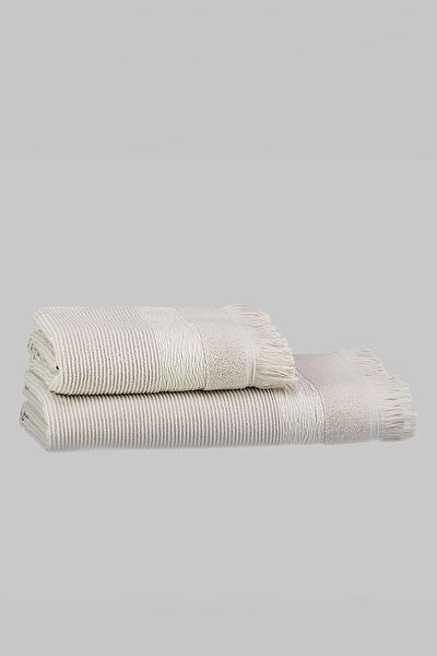 Sarev El, Yüz, Saç Havlusu