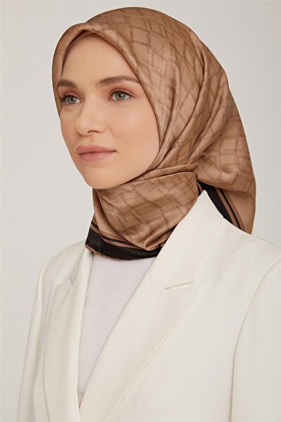 Armine Şal, Eşarp ve Aksesuarı