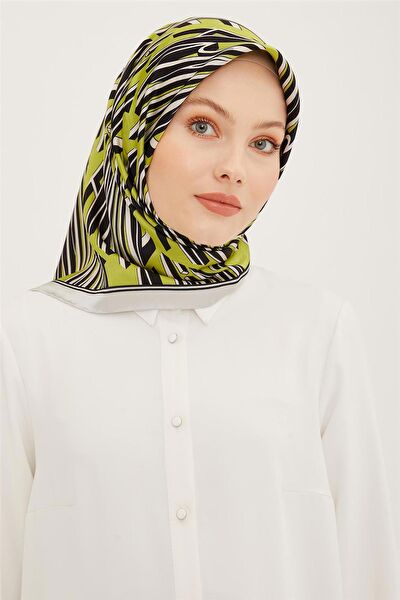 Armine Şal, Eşarp ve Aksesuarı