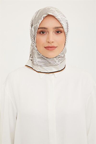 Armine Şal, Eşarp ve Aksesuarı