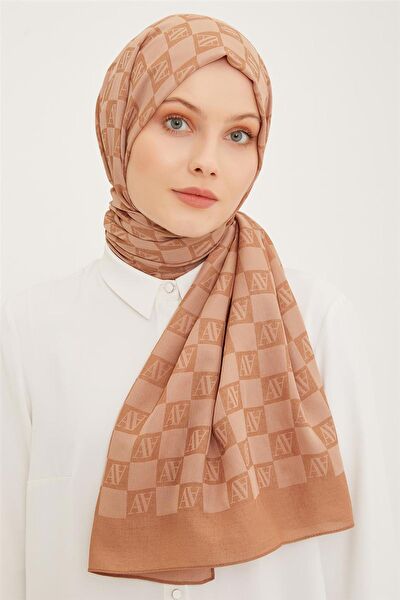 Armine Şal, Eşarp ve Aksesuarı