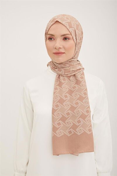 Armine Şal, Eşarp ve Aksesuarı