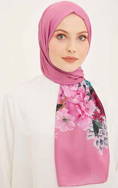 Armine Şal, Eşarp ve Aksesuarı