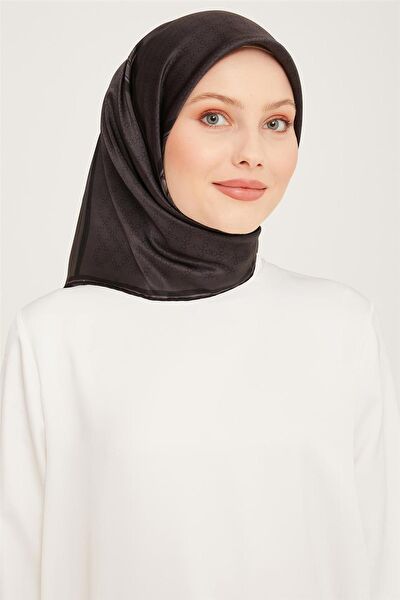 Armine Şal, Eşarp ve Aksesuarı