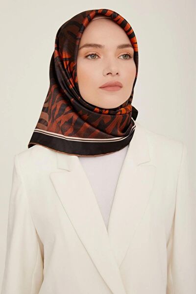 Armine Şal, Eşarp ve Aksesuarı