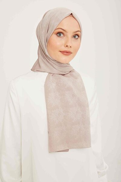 Armine Şal, Eşarp ve Aksesuarı