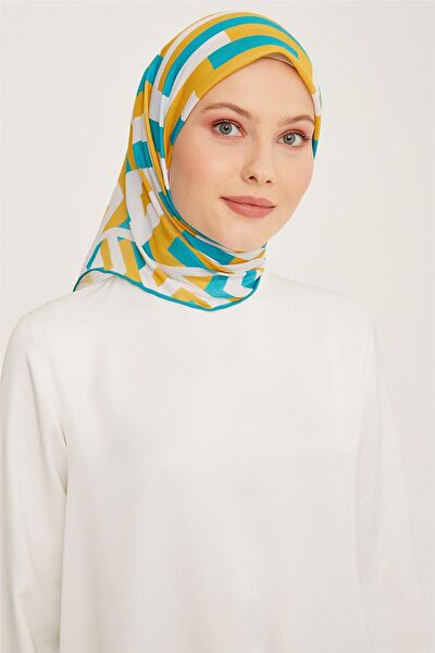 Armine Şal, Eşarp ve Aksesuarı