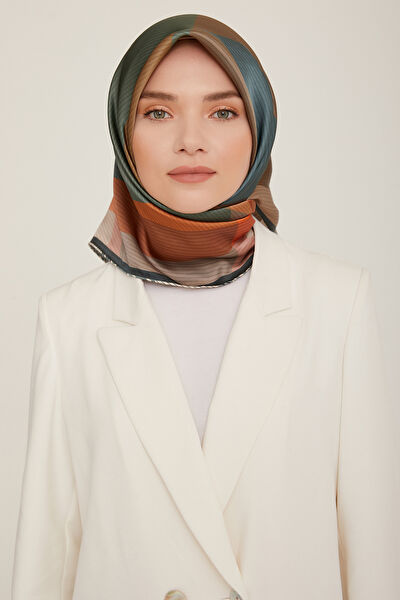 Armine Şal, Eşarp ve Aksesuarı