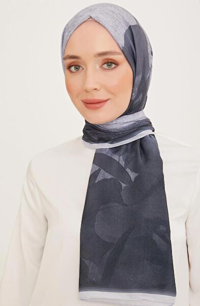 Armine Şal, Eşarp ve Aksesuarı