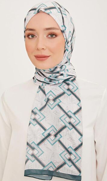 Armine Şal, Eşarp ve Aksesuarı