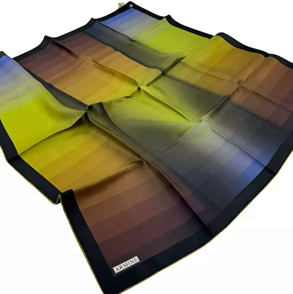 Armine Şal, Eşarp ve Aksesuarı