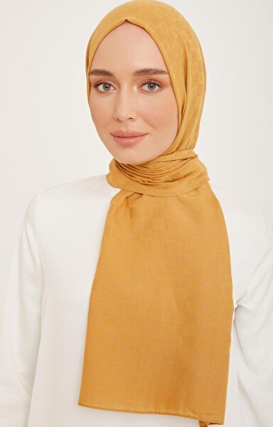 Armine Şal, Eşarp ve Aksesuarı