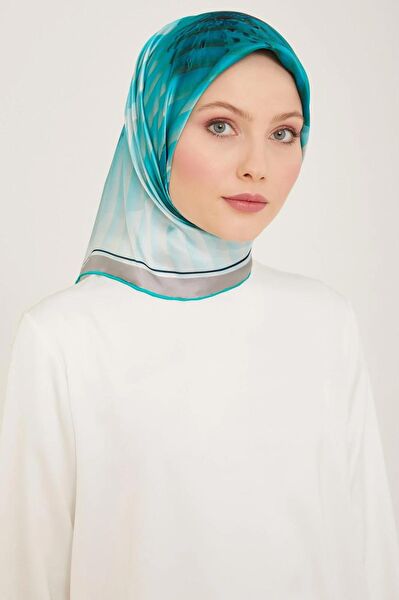 Armine Şal, Eşarp ve Aksesuarı