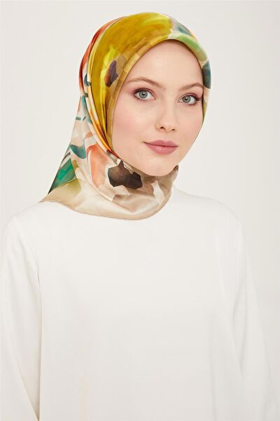 Armine Şal, Eşarp ve Aksesuarı