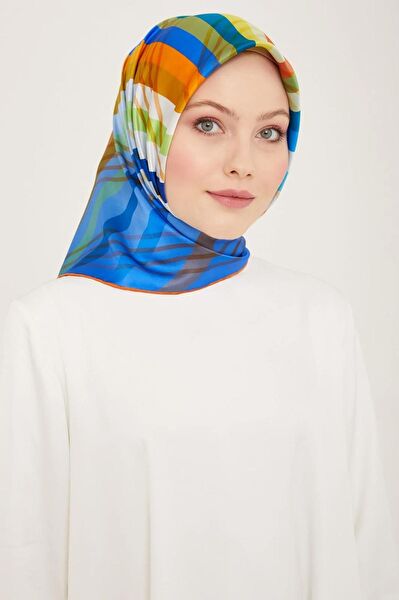 Armine Şal, Eşarp ve Aksesuarı