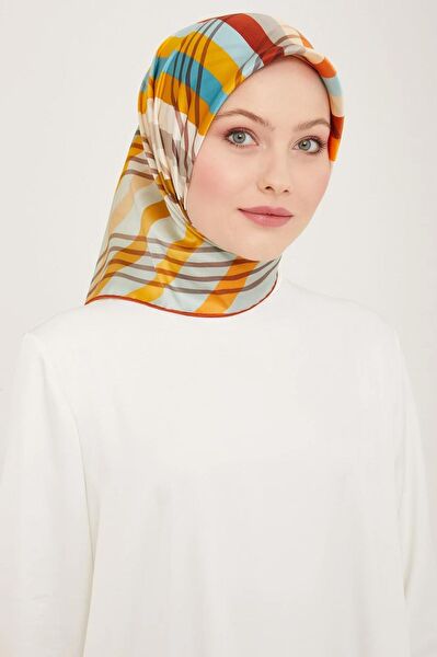 Armine Şal, Eşarp ve Aksesuarı