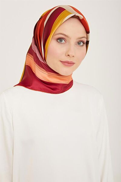 Armine Şal, Eşarp ve Aksesuarı