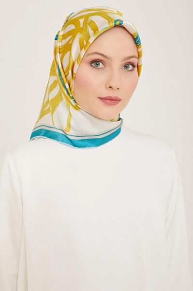 Armine Şal, Eşarp ve Aksesuarı