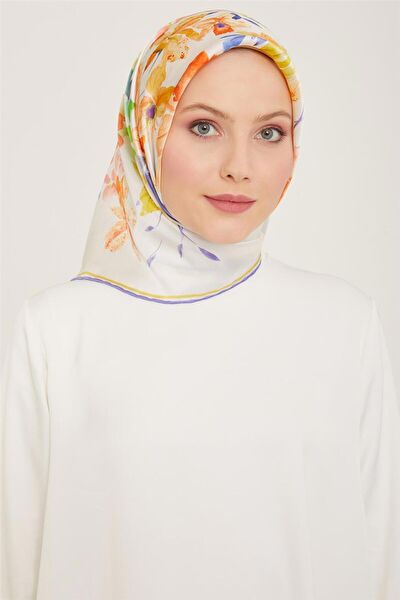 Armine Şal, Eşarp ve Aksesuarı