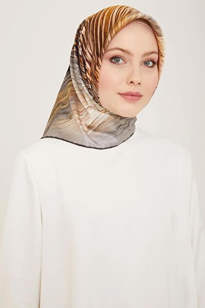 Armine Şal, Eşarp ve Aksesuarı