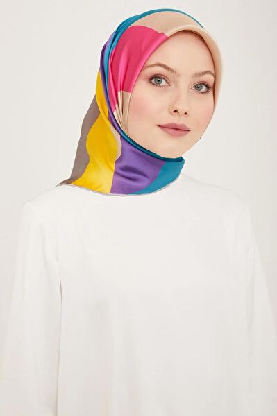 Armine Şal, Eşarp ve Aksesuarı