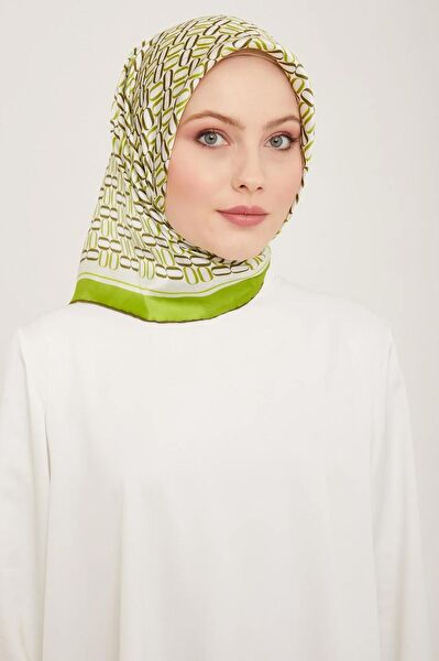 Armine Şal, Eşarp ve Aksesuarı