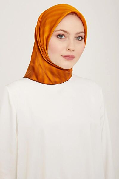 Armine Şal, Eşarp ve Aksesuarı