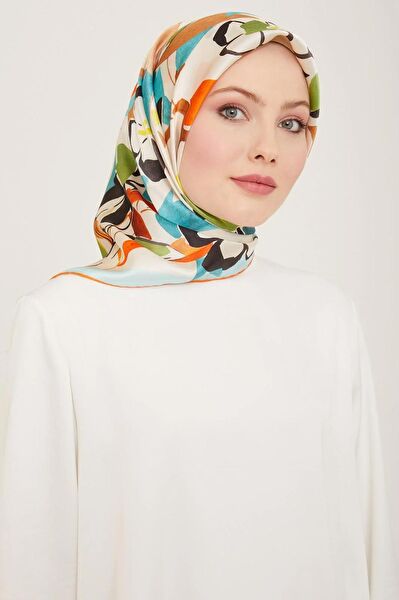 Armine Şal, Eşarp ve Aksesuarı