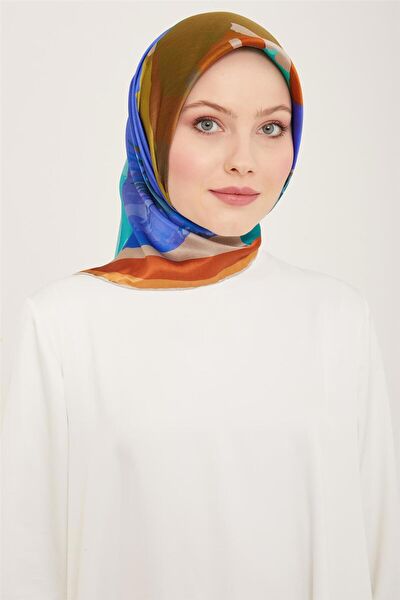 Armine Şal, Eşarp ve Aksesuarı