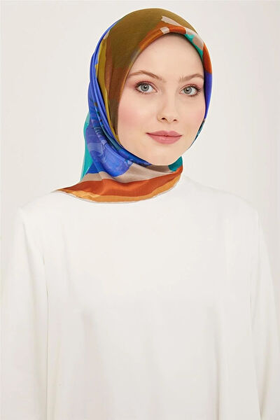 Armine Şal, Eşarp ve Aksesuarı