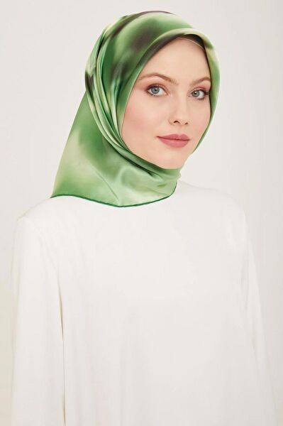 Armine Şal, Eşarp ve Aksesuarı