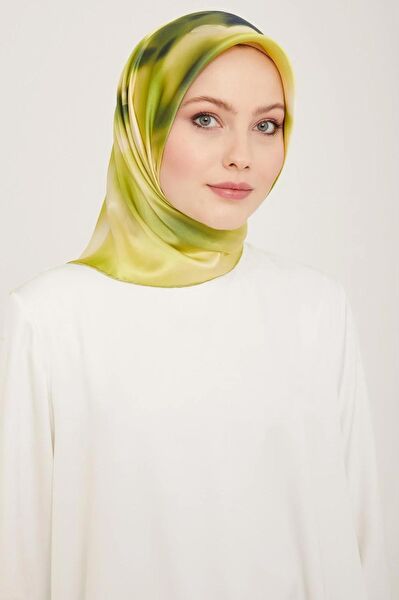 Armine Şal, Eşarp ve Aksesuarı