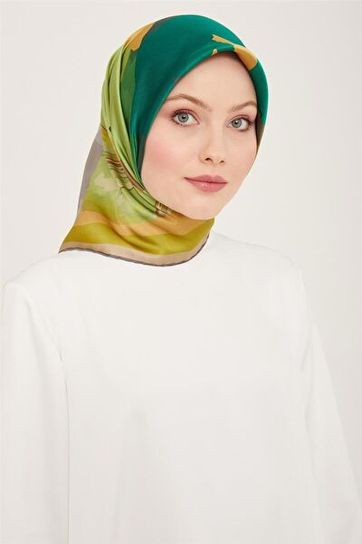 Armine Şal, Eşarp ve Aksesuarı