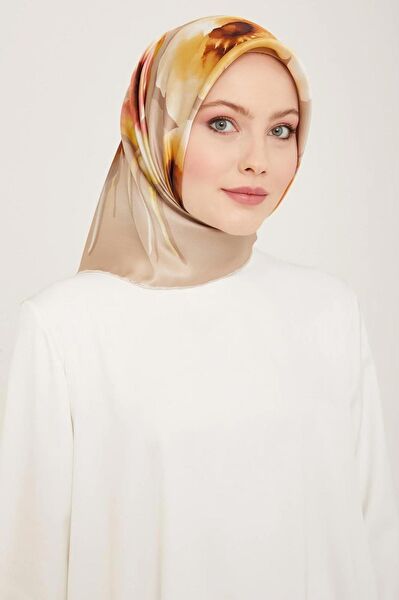 Armine Şal, Eşarp ve Aksesuarı