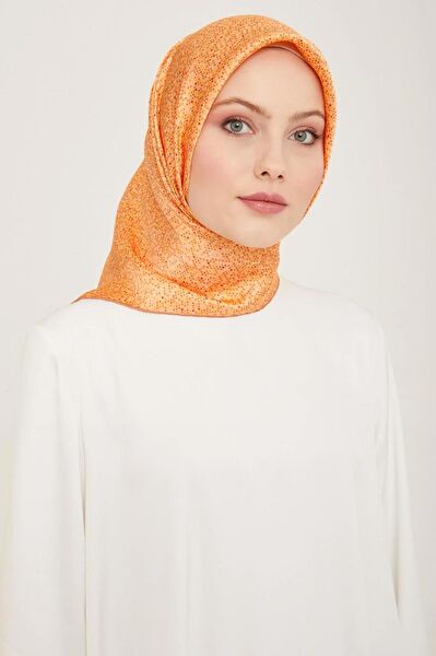 Armine Şal, Eşarp ve Aksesuarı