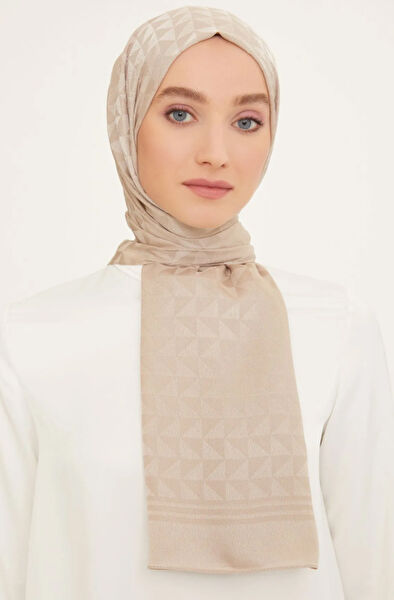 Armine Şal, Eşarp ve Aksesuarı