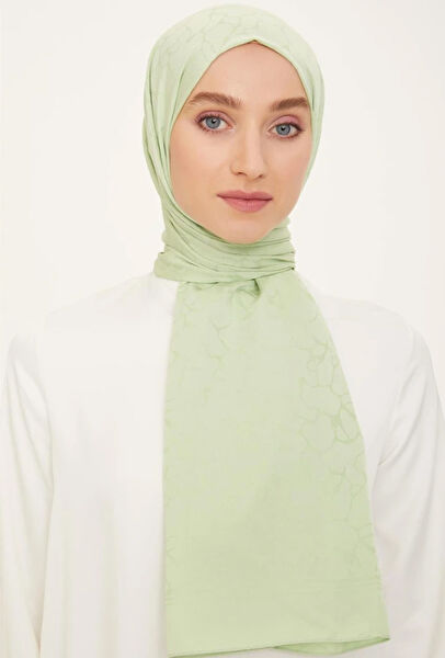 Armine Şal, Eşarp ve Aksesuarı