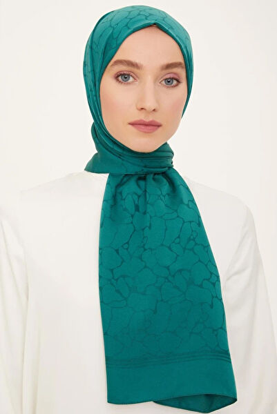 Armine Şal, Eşarp ve Aksesuarı