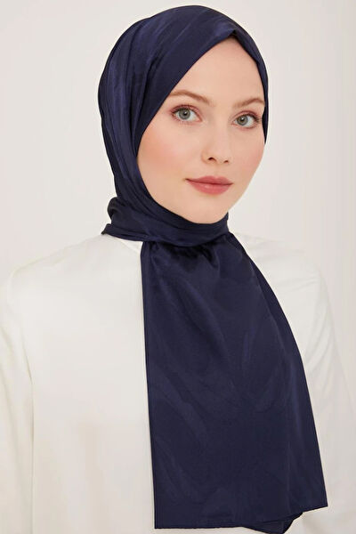 Armine Şal, Eşarp ve Aksesuarı