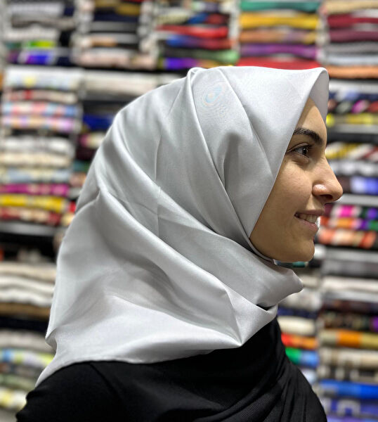 Belli Şal, Eşarp ve Aksesuarı