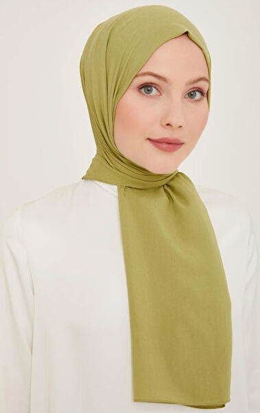 Armine Şal, Eşarp ve Aksesuarı