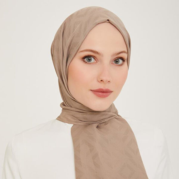 Armine Şal, Eşarp ve Aksesuarı