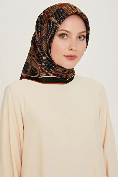 Armine Şal, Eşarp ve Aksesuarı