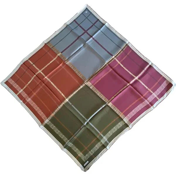 Armine Şal, Eşarp ve Aksesuarı